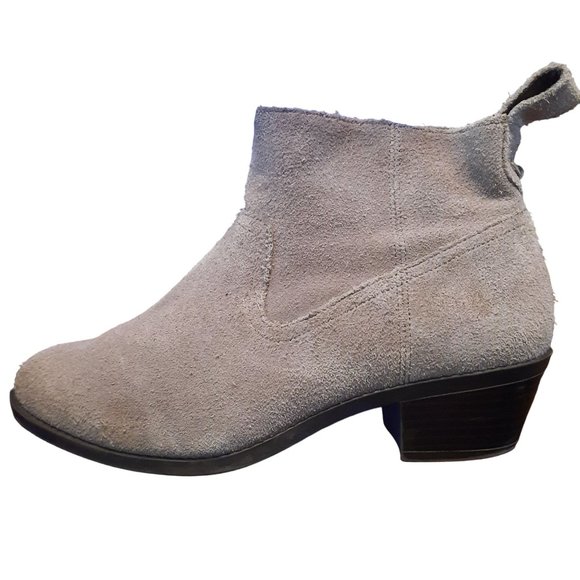 Vionic Vera Suede Ankle Botts - Picture 1 of 8